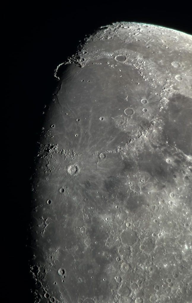 photo of the moon taken with Obsession 22" UC @ f/4.16 (2316.48mm fl)